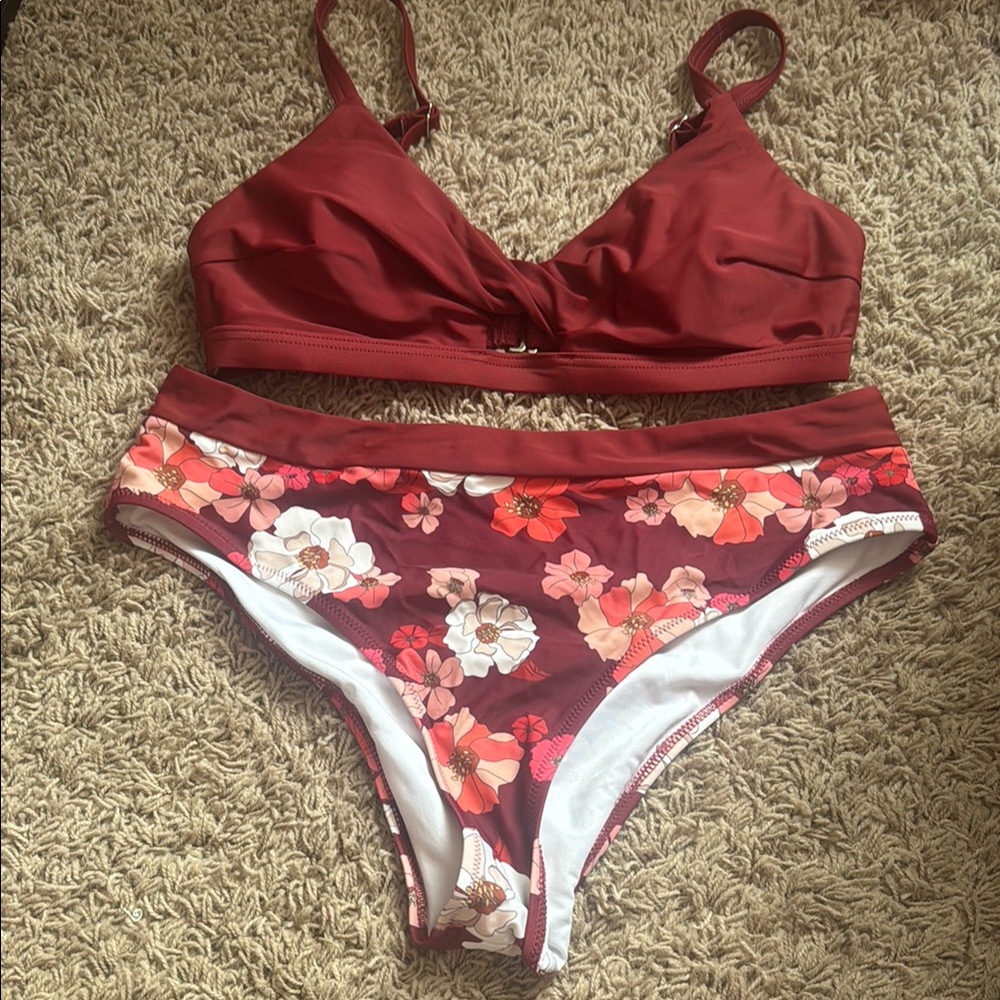 Cupshe Red Bikini Set with Floral Pattern